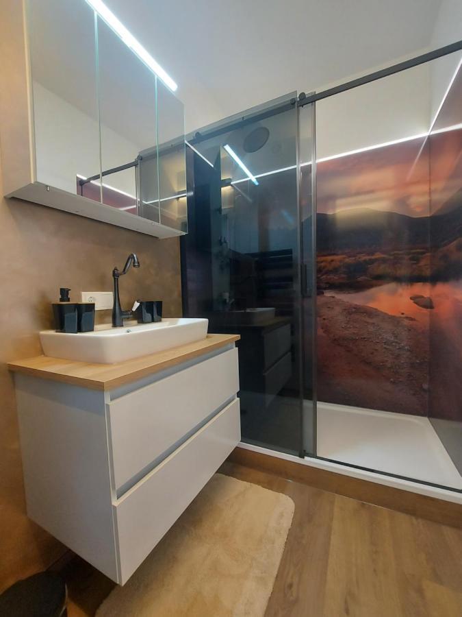 Auszeit Steiraland 8 Mit Ueberdachten Balkon Und Parkplatz Leoben  Exterior foto