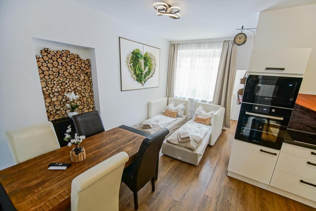 Auszeit Steiraland 8 Mit Ueberdachten Balkon Und Parkplatz Leoben  Exterior foto